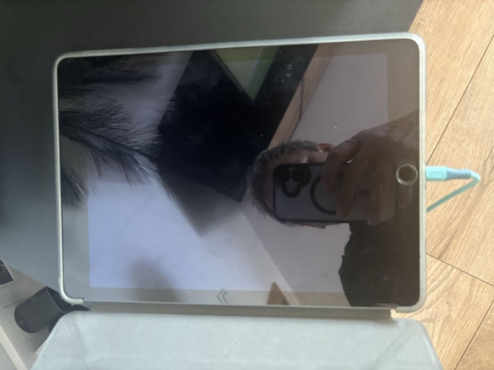 Ipad A1566 stan idealny