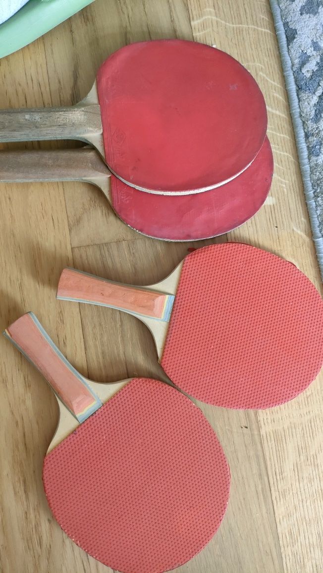 Rakietki do ping ponga tenisa stołowego 4 szt + 5 piłeczek