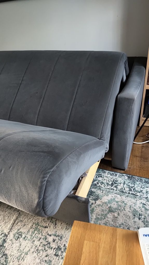 Sofa Tuli 2,5 dwuosobowe Unimebel funkcja spania 140x200 szara welwet