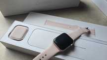 Apple Watch 4 Rose Gold z pudełkiem, ładowarką, casem