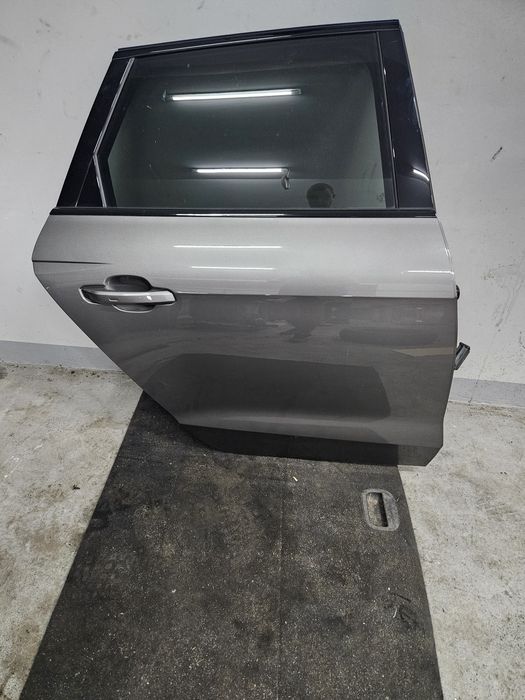 Drzwi Audi A4 B9 kolor LZ7S