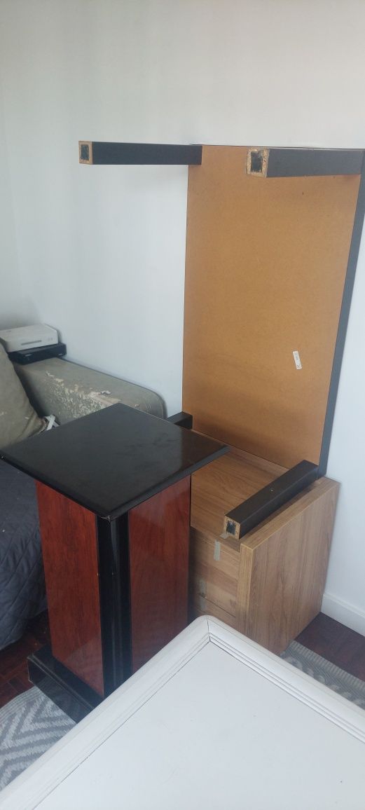 3 móveis - Móvel cabeceira, mesa preta ikea...