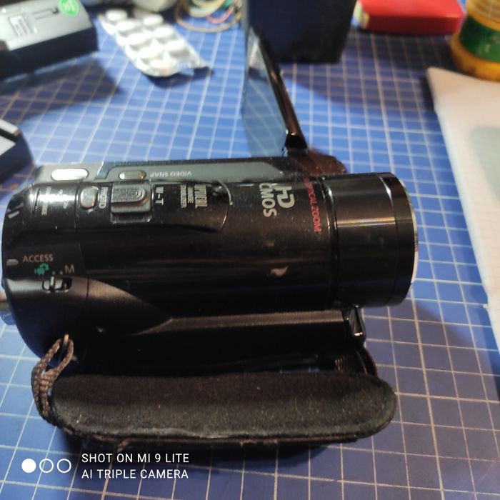 Kamerą Canon Lergia H F M  36