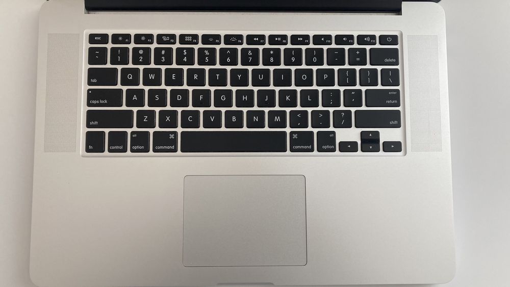 MacBook Pro 15 retina display