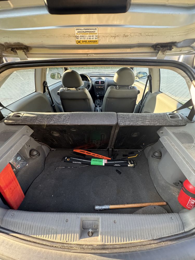 Opel Corsa C 1,0 2001r