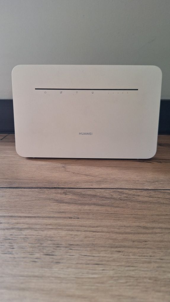 Huawei 4G Router 3 Pro  LTE 300Mbps | 2.4 GHz & 5GHz [ na kartę SIM ]