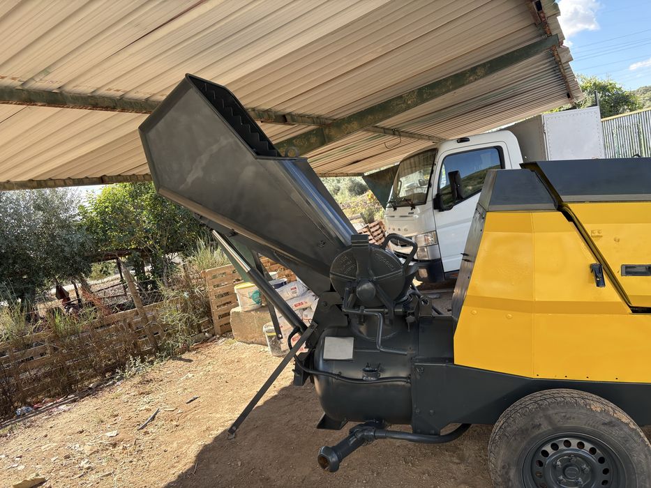 Maquina de bombar betonilha turbosol
