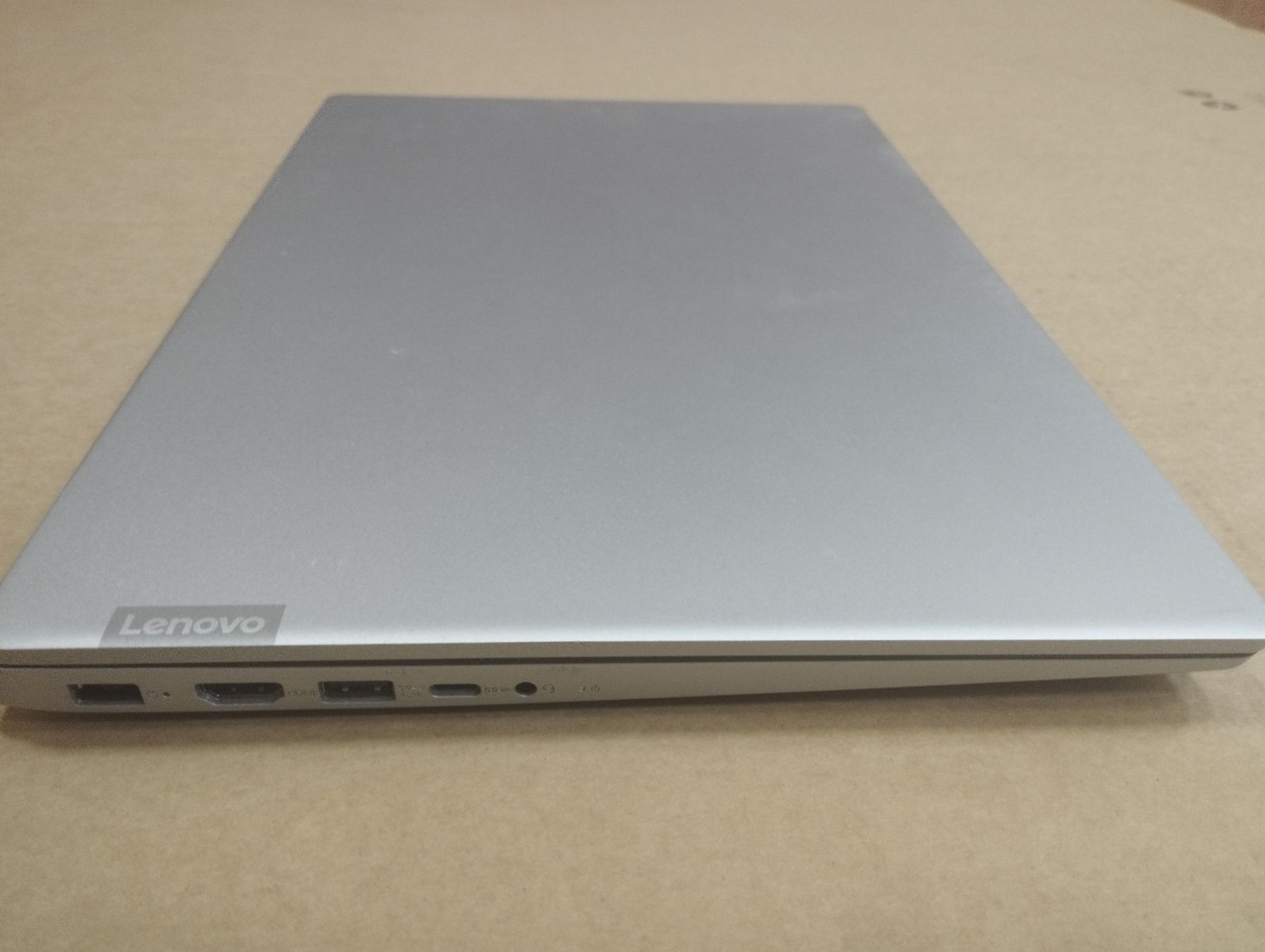 Lenovo IdeaPad 330S Core i5-7200U 3.1 ГГц GTX 1050 SSD 1 ТБ