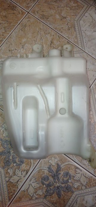 Бачок омывателя Nissan Micra k12