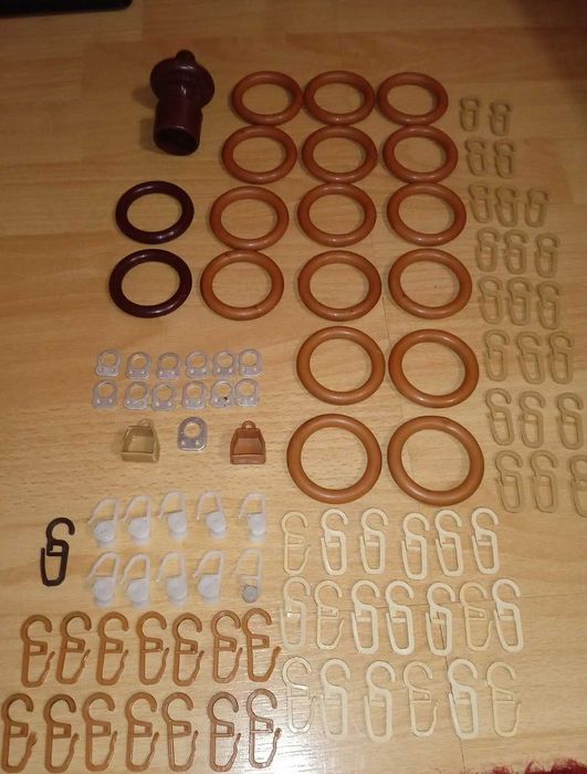 Элементы для карниз и шторы по 5 гривень гачок