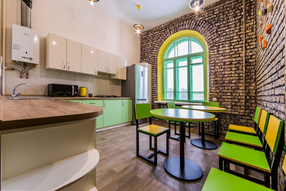 Подселение в 4х мест.комнату! Неделя 600 грн. Воздухофлотский пр.