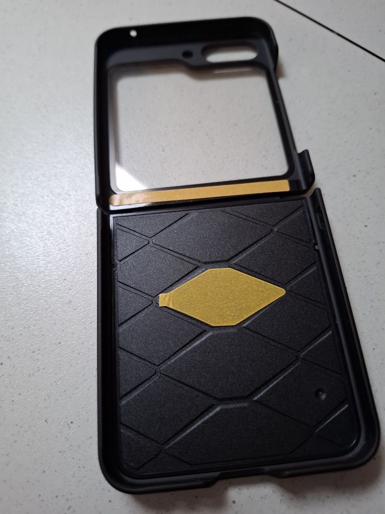 Capa Samsung Galaxy Z Flip 5 Nova