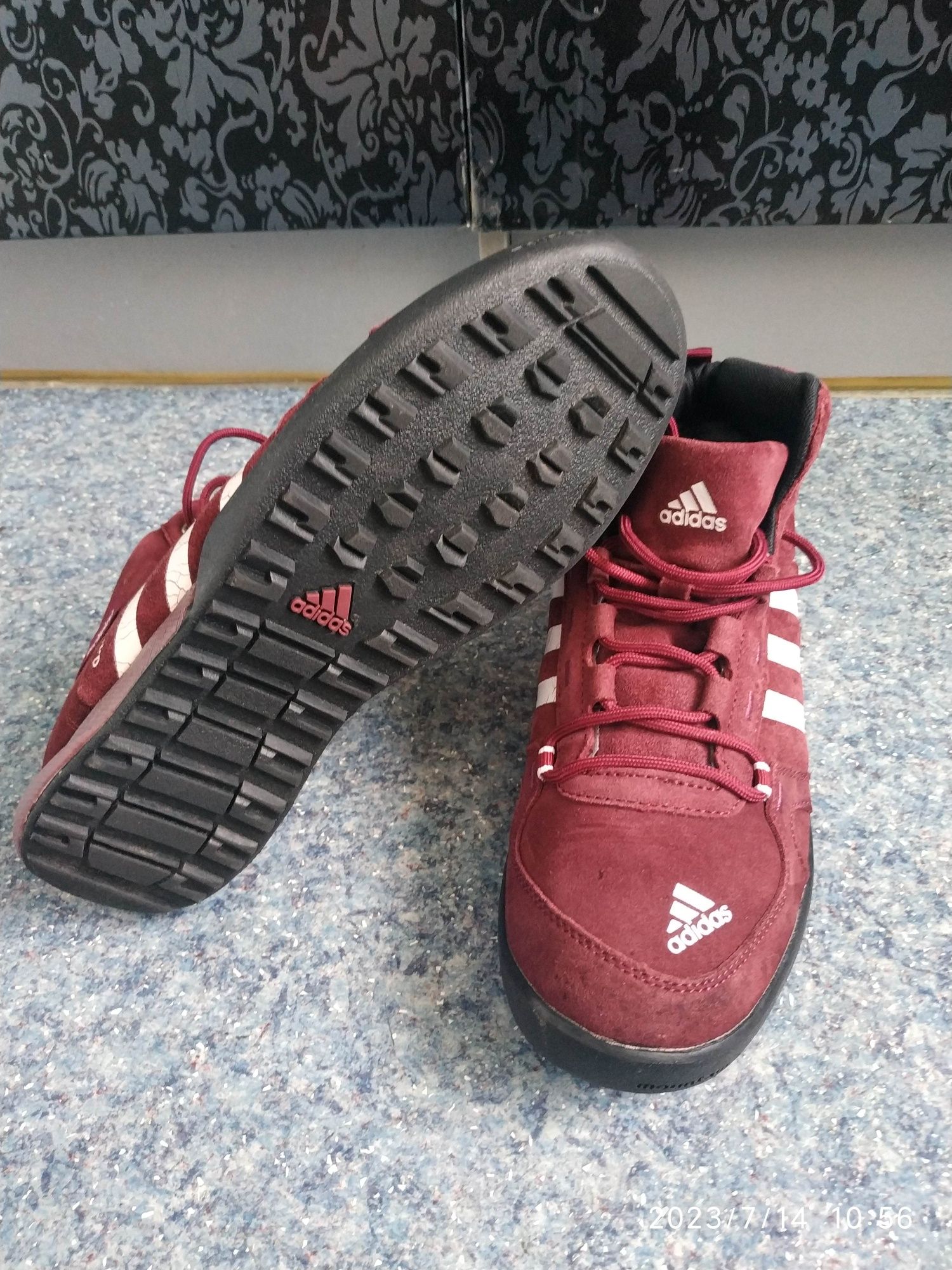 Зимові кросівки Adidas Daroga 42-43р.