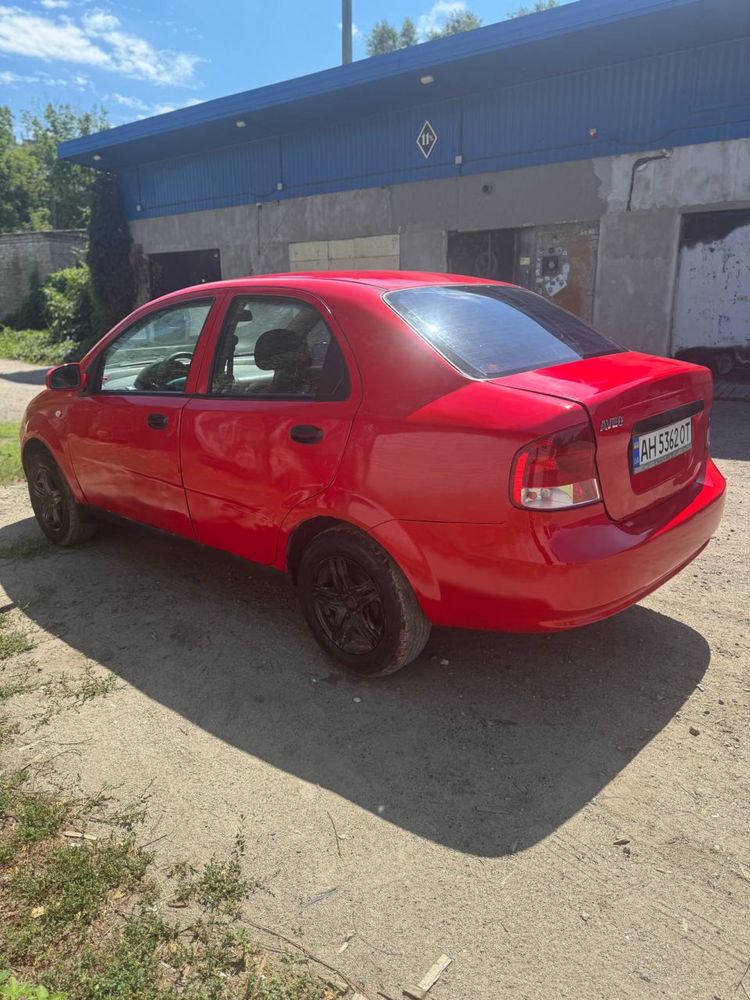 Chevrolet Aveo T200 в хорошем состоянии