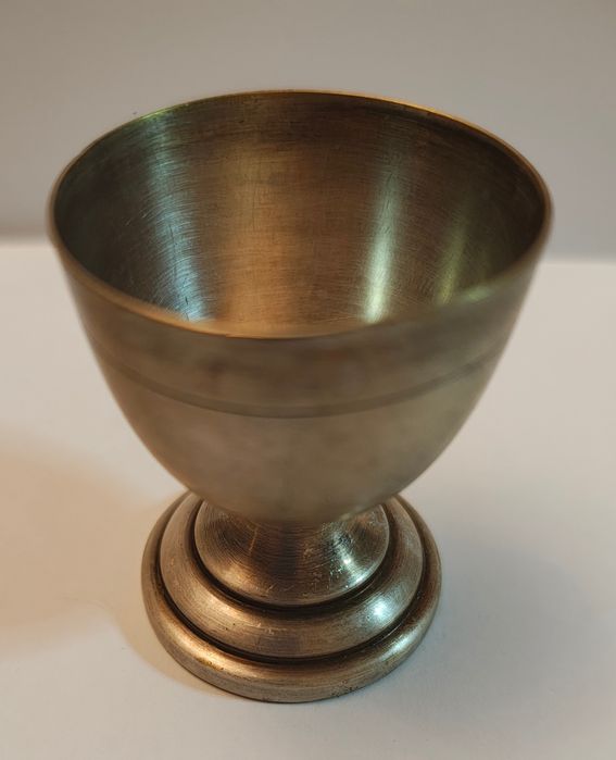 Stary platerowe kieliszek na jajko