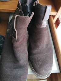 Botas cabedal, cor castanho