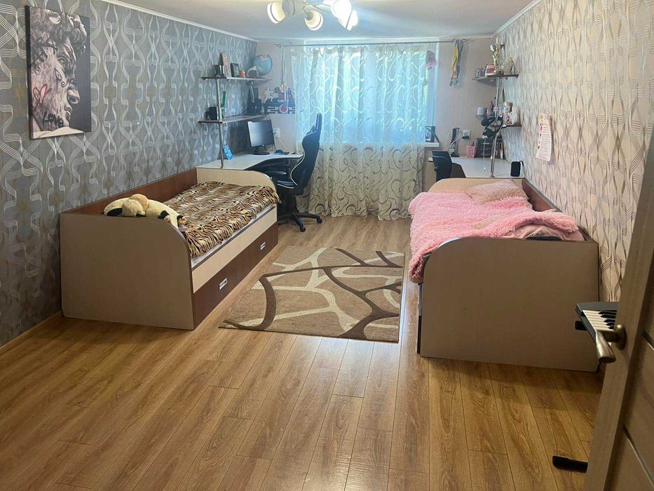 Мебель для спальни, столи для ПК.