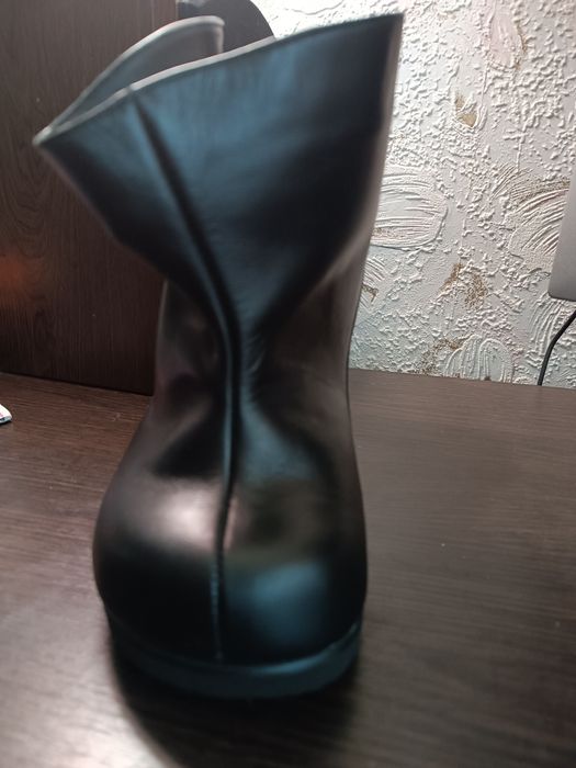 Спеціальне взуття жіноче у кого є " слоновість" лімфостаз