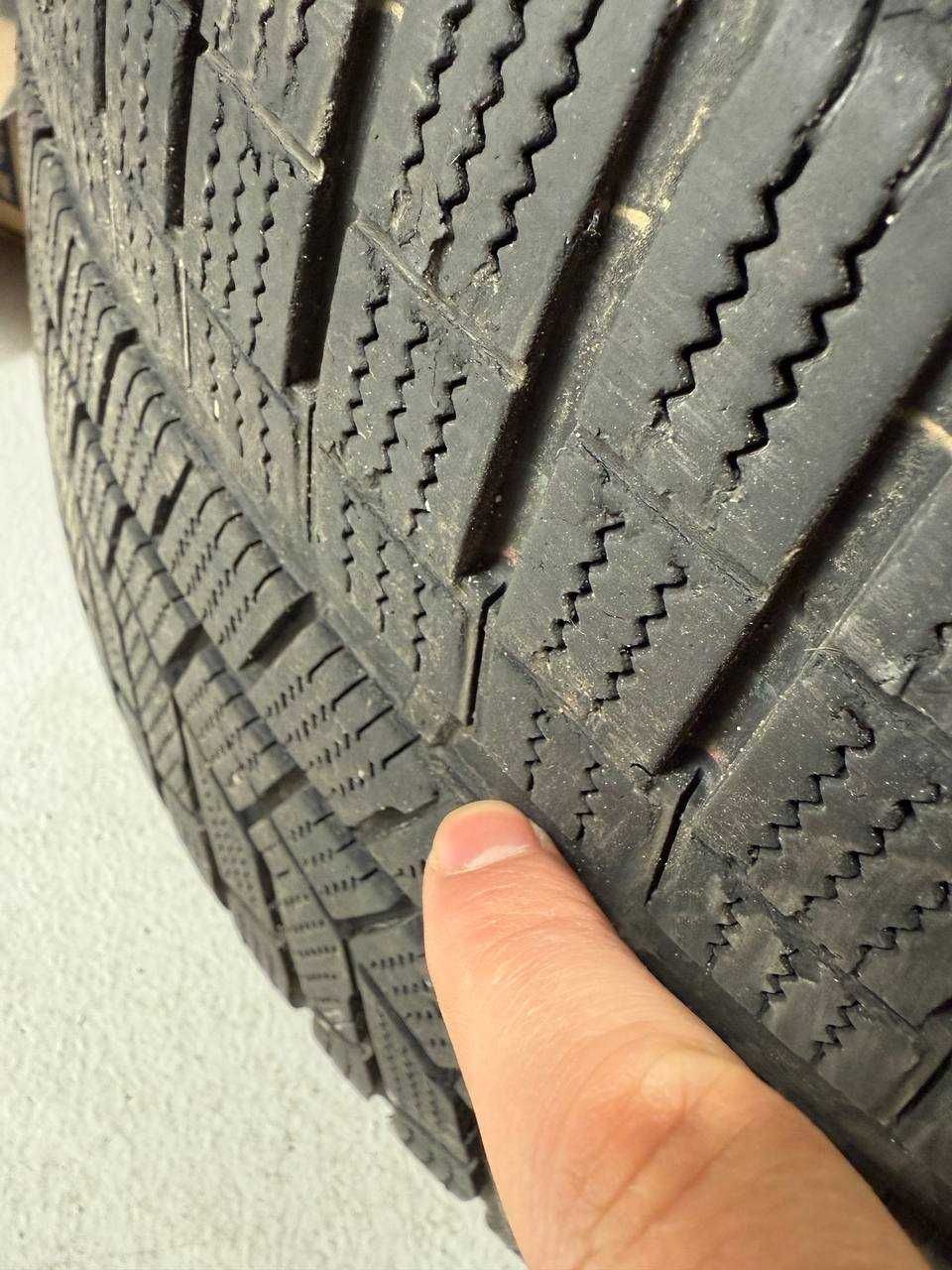 Продам 4 зимові шини Hankook I Cept EVO 2 SUV 285x45x21