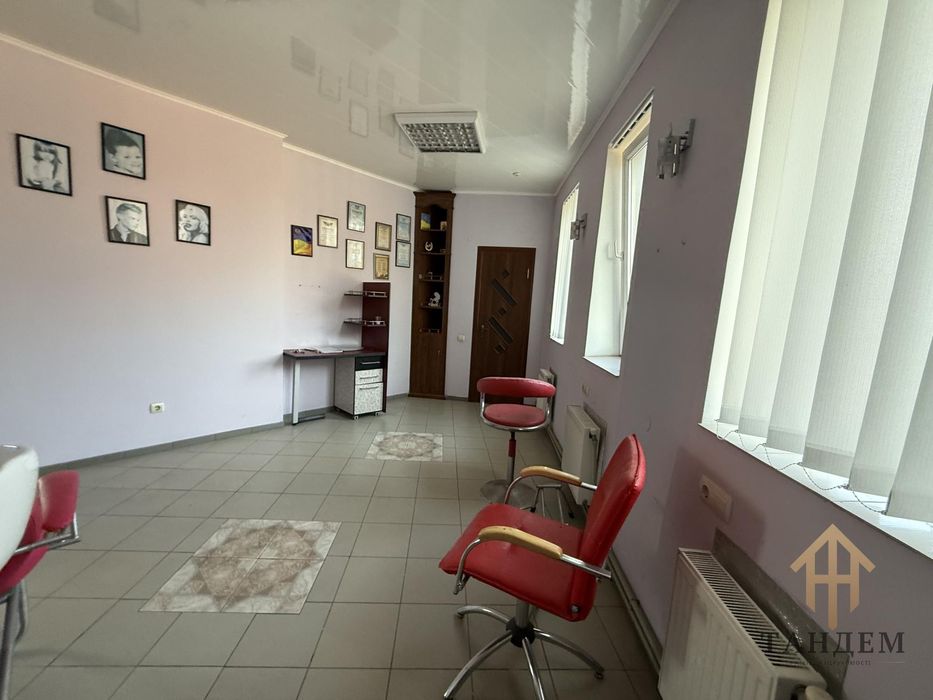 Продаж фасадного приміщення в Смиківцях (біля Тернополя)