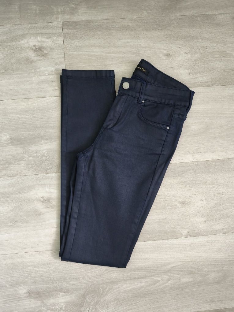 Granatowe woskowane spodnie Massimo Dutti