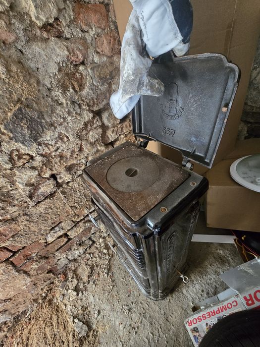 Piec piecyk kocioł kominek koza na drewno mały firmowy solidny okazj