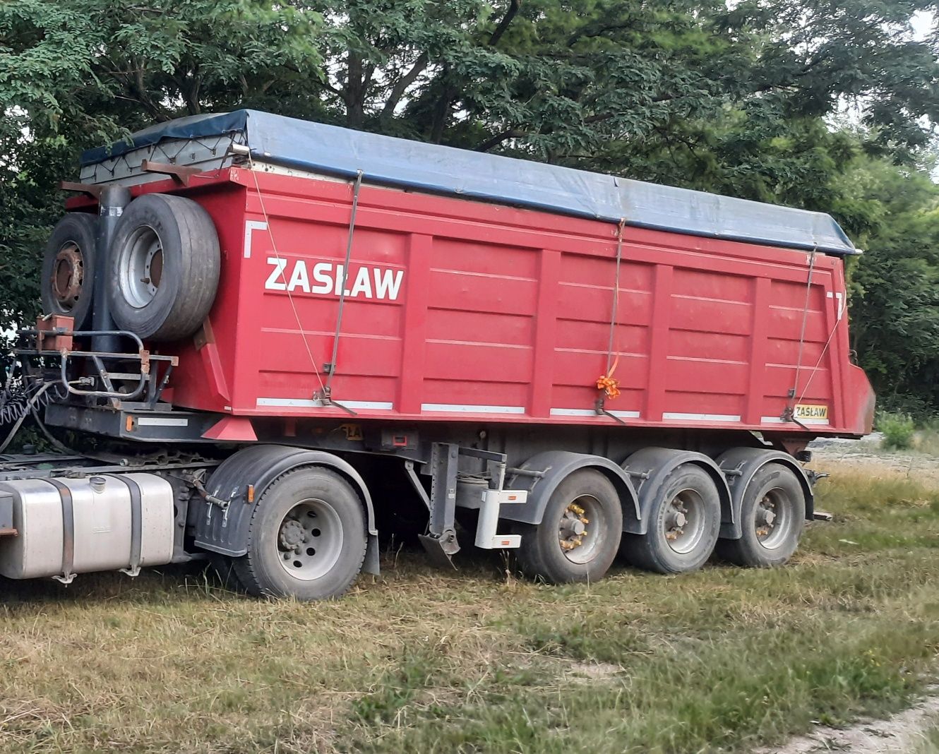 Напівпричіп самоскид
