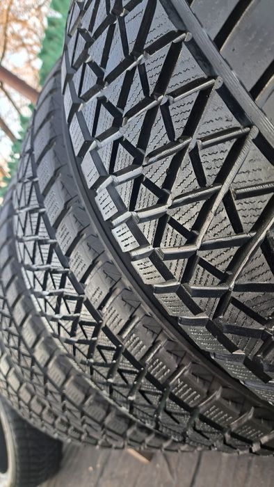 8мм!Зимний Японский комплект шин BRIDGESTONE BLIZZAK 225 60 R18