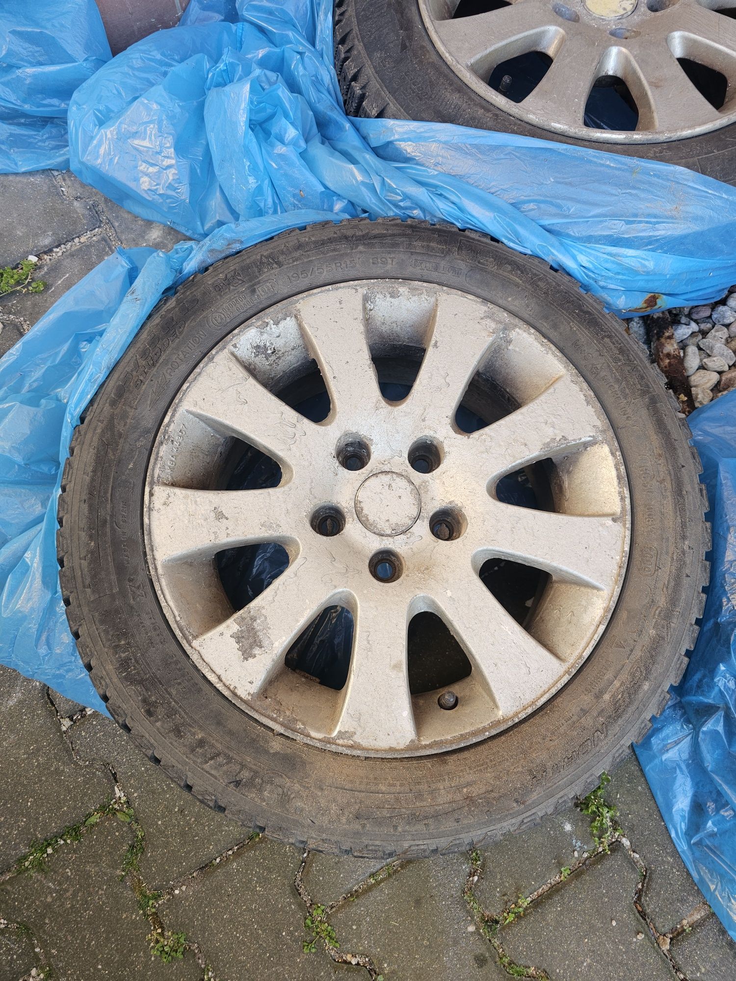 Felgi koła Skoda 7JX15H2 ET40