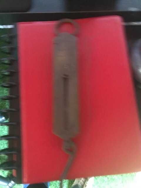 Balança de mão antiga