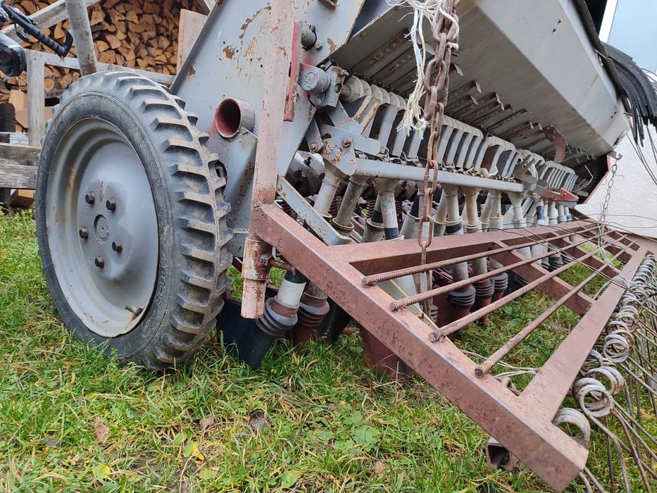 Сівалка зернова,навісна