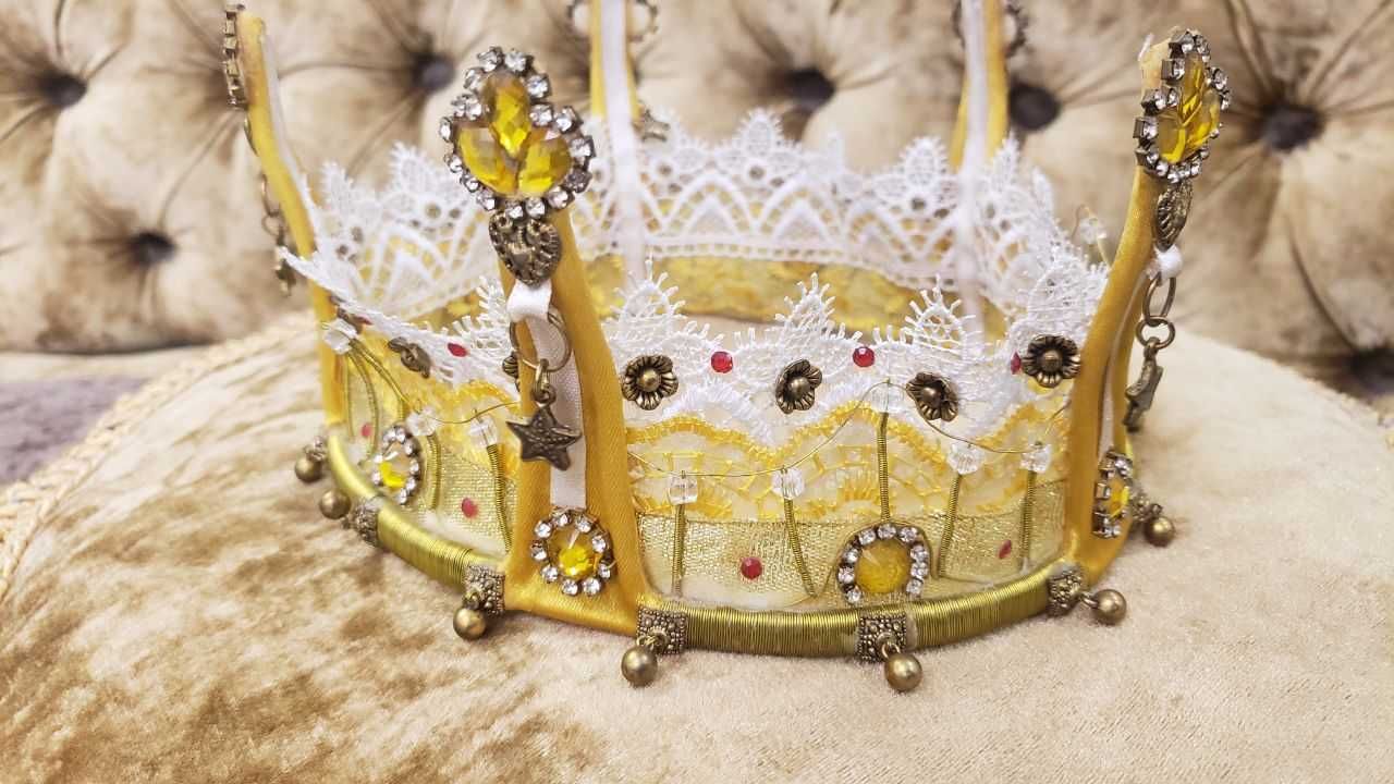 Корона принца, принцессы, с камнями в золоте