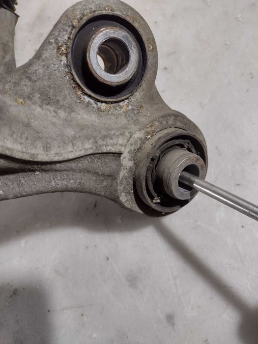 Hyundai Sonata 11-15 Hybrid  Цапфа задняя левая / правая / Соната