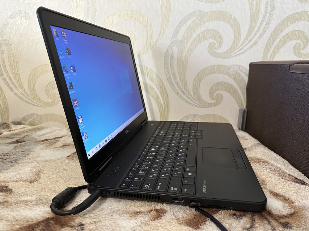 Ноутбук Dell latitude e5540 i3/8/500