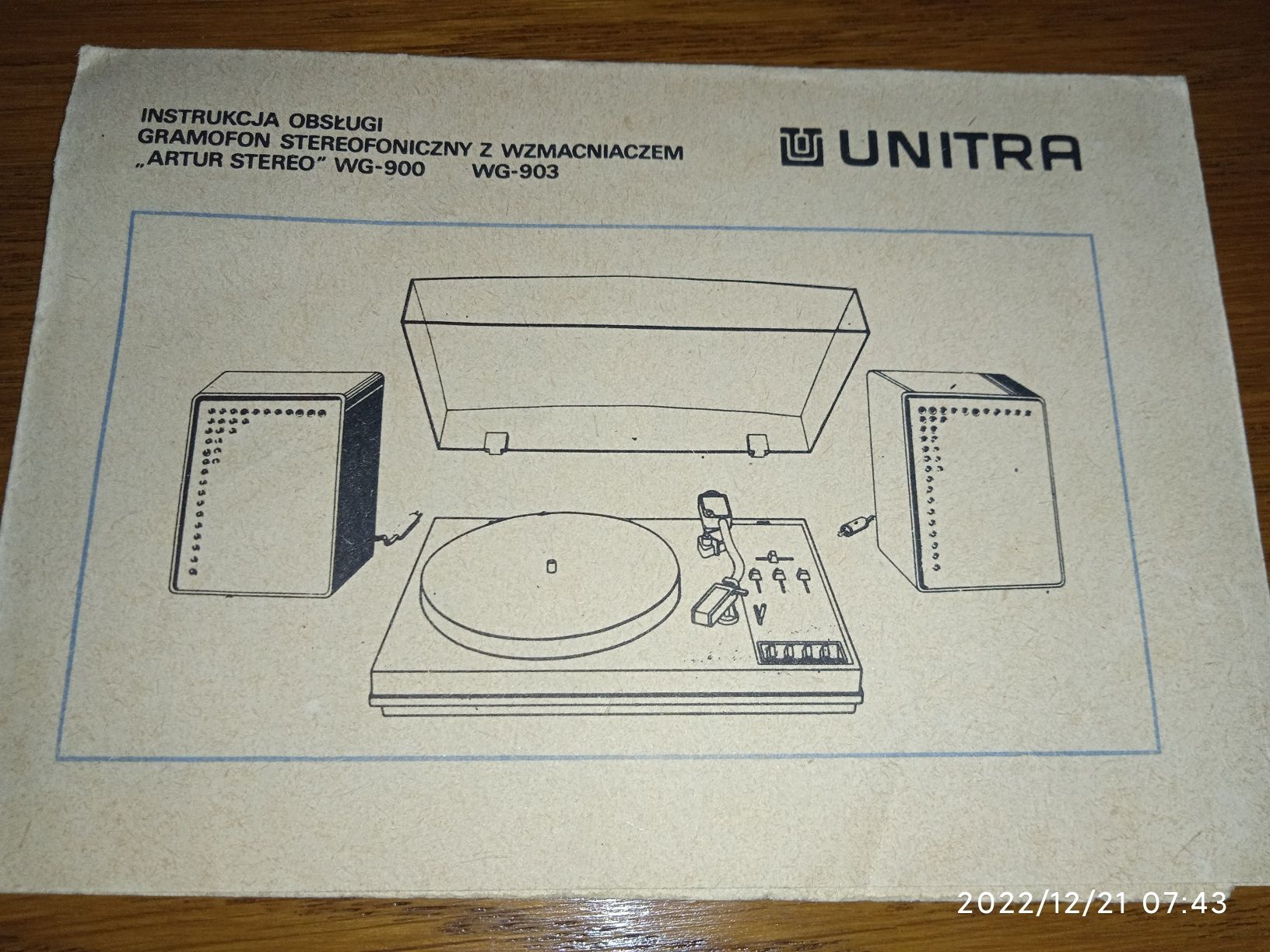 Instrukcja obsługi Gramofon stereofoniczny z wzmacniaczem UNITRA