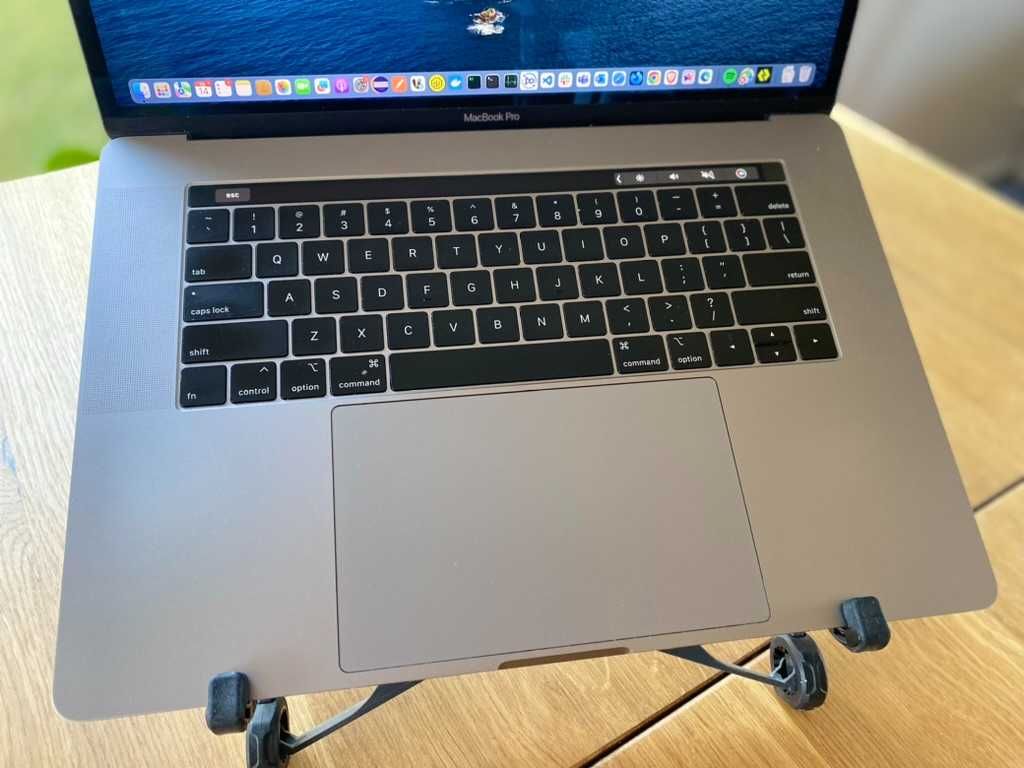 MacBook Pro A1990 i7/16GB/512GB SSD