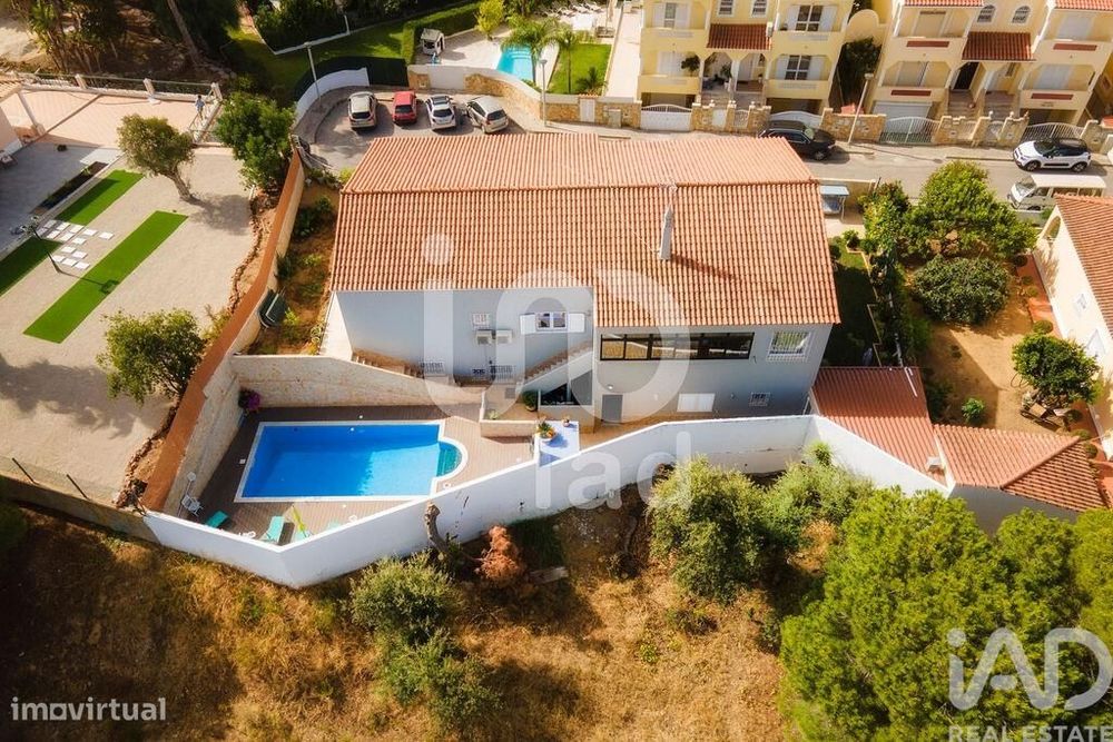 Casa / Villa T5 em Quarteira de 277,00 m2