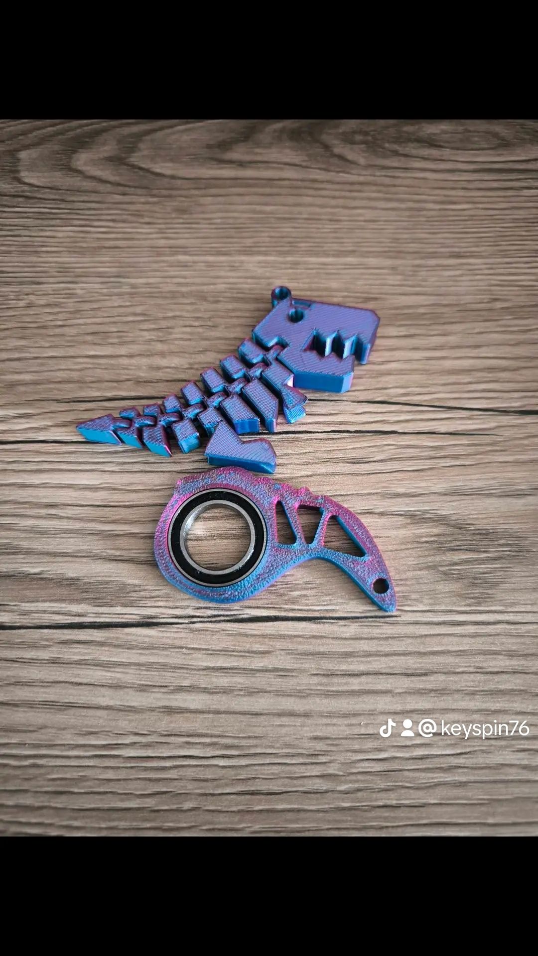 Breloczki keyrambit + Flexi Dino