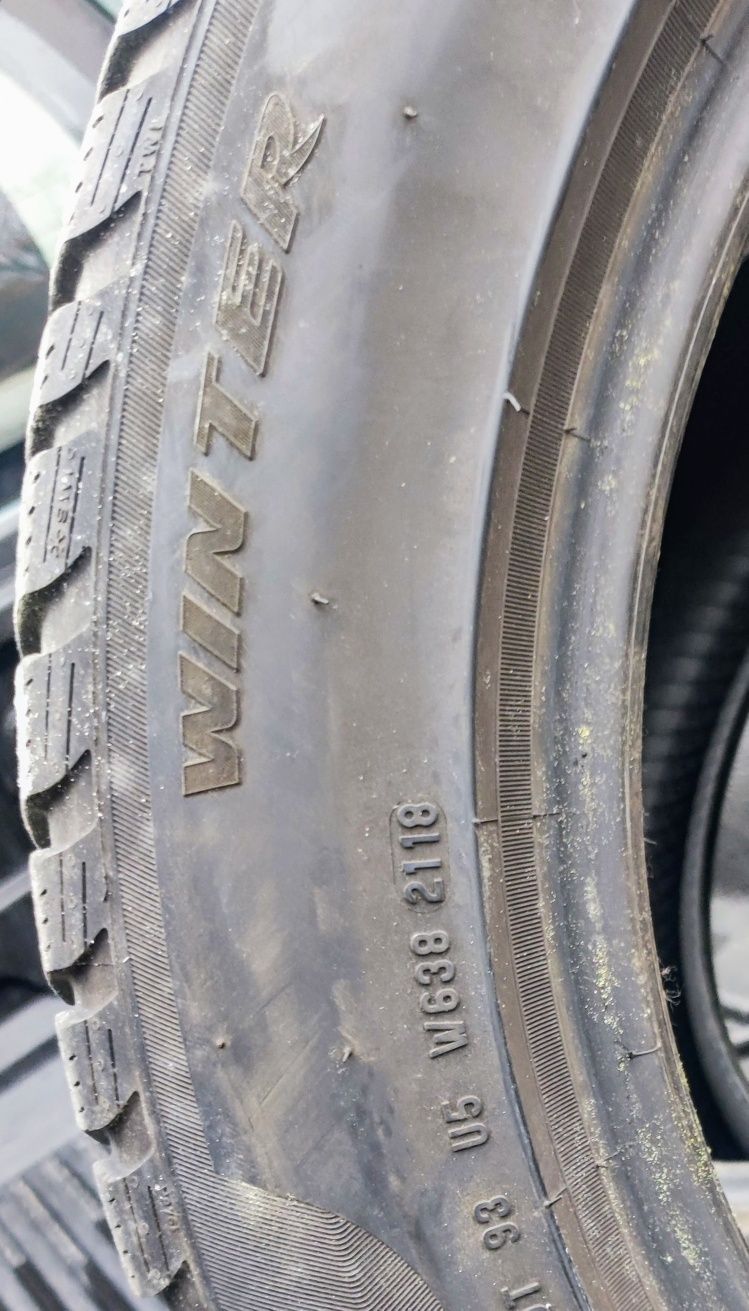 Шини  PIRELLI R18 225/55 4шт (Зимова гума, зимняя резина)