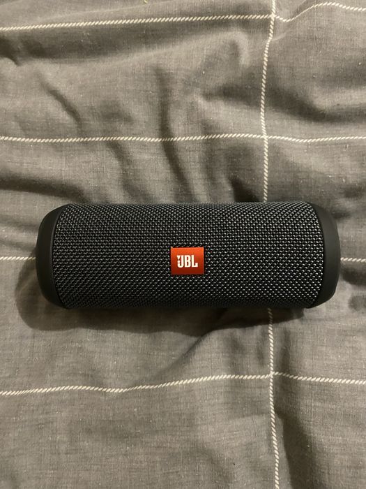 JBL Flip essential колонка акустика