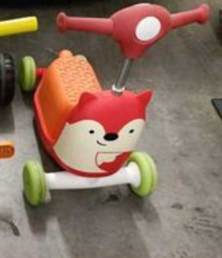 Skip*Hop Zoo 3-in-1 ride on