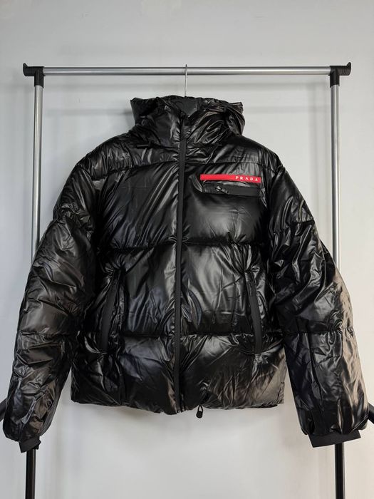 Пуховик Prada // щільний матеріал