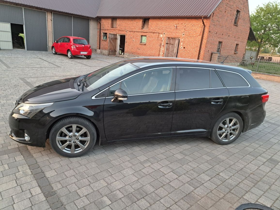 Toyota Avensis 2.0 D4D 2012r.