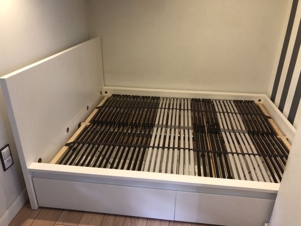 Łóżko sypialnia plus stelaże z 2 pojemnikami biały 140x200 TANIO