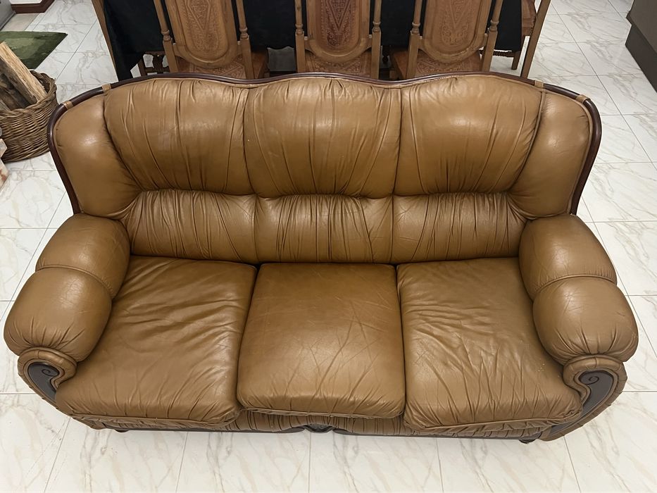 Sofá e Poltronas em pele