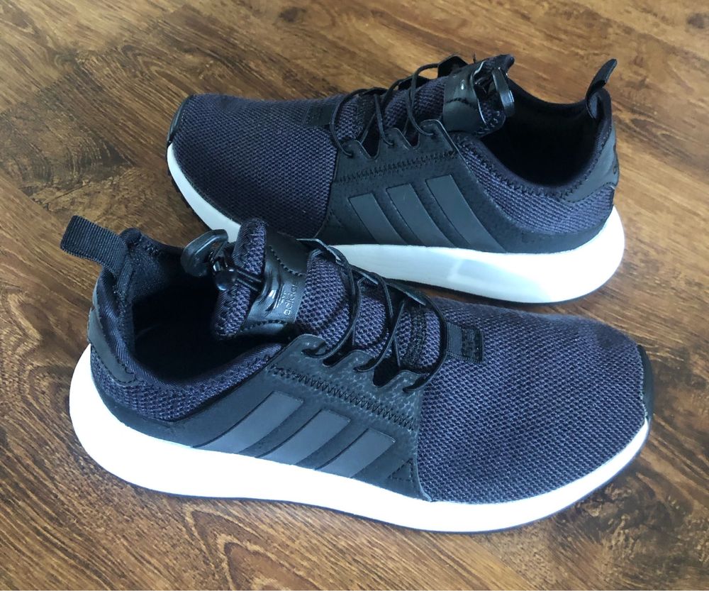 Кросівки жіночі Adidas р.36,5