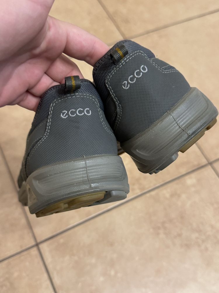 Ecco 44 трекинговые кросовки кеды