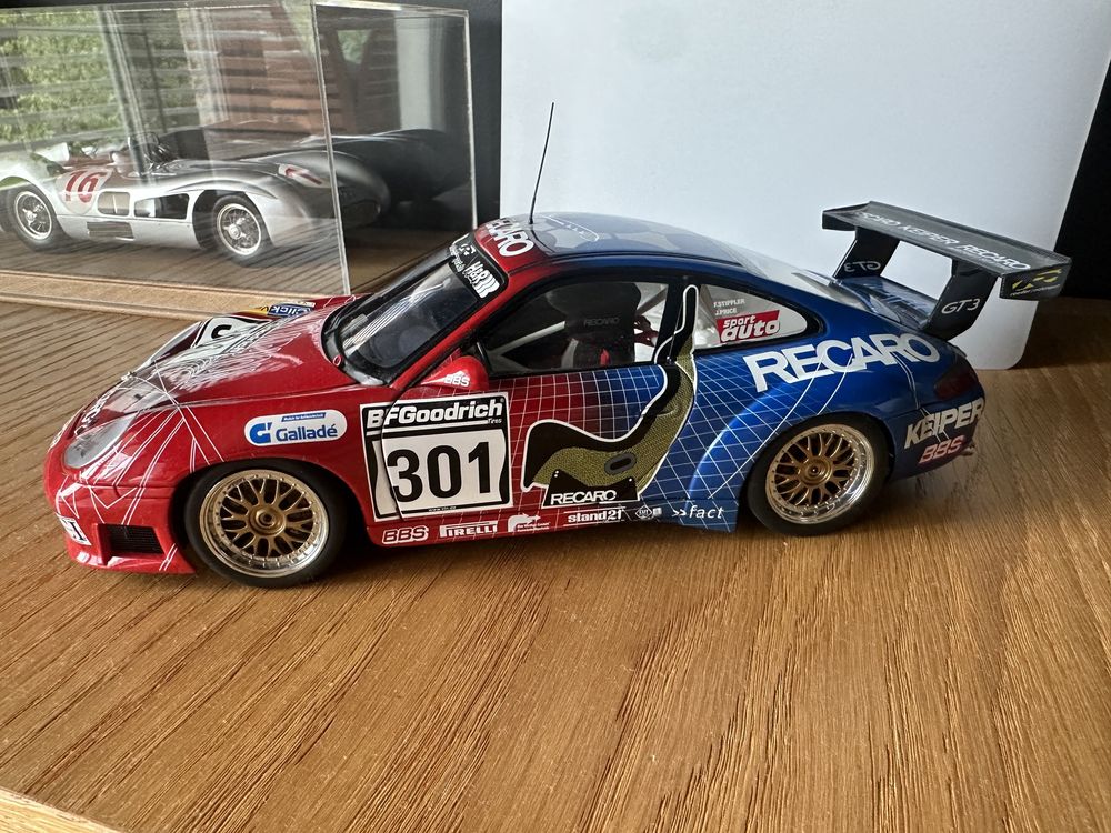 Autoart porsche 911 996 GT3 RS skala 1:18
