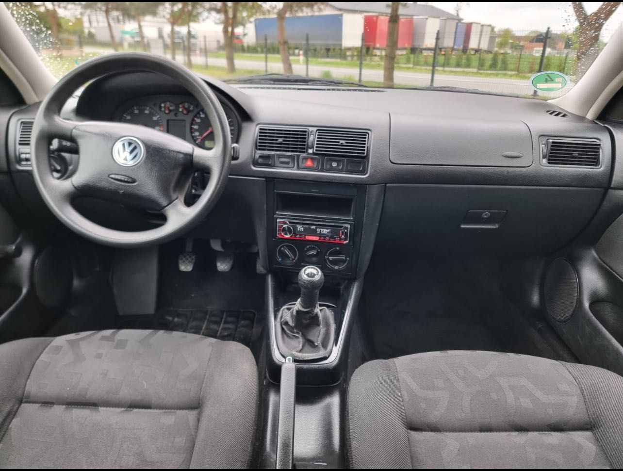 VW Golf 1,4 benzyna