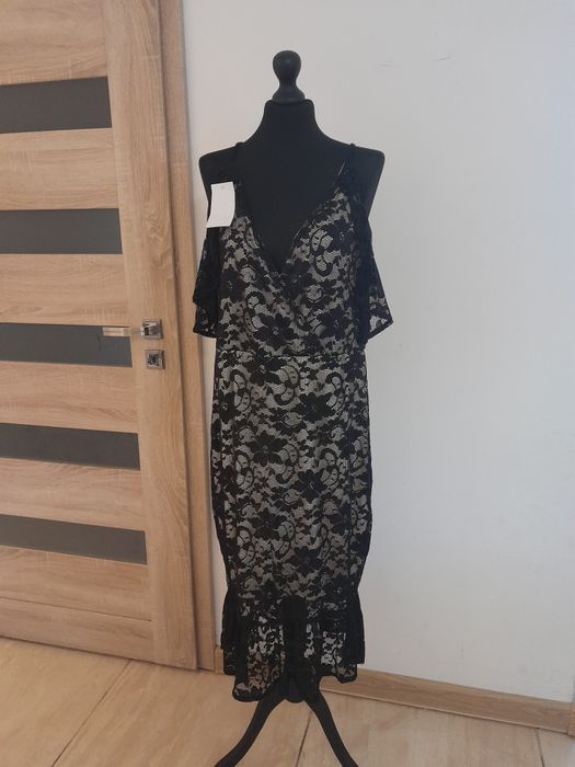 Piękna elegacka sukienka na ramiączkach koronką syrenka XL 42